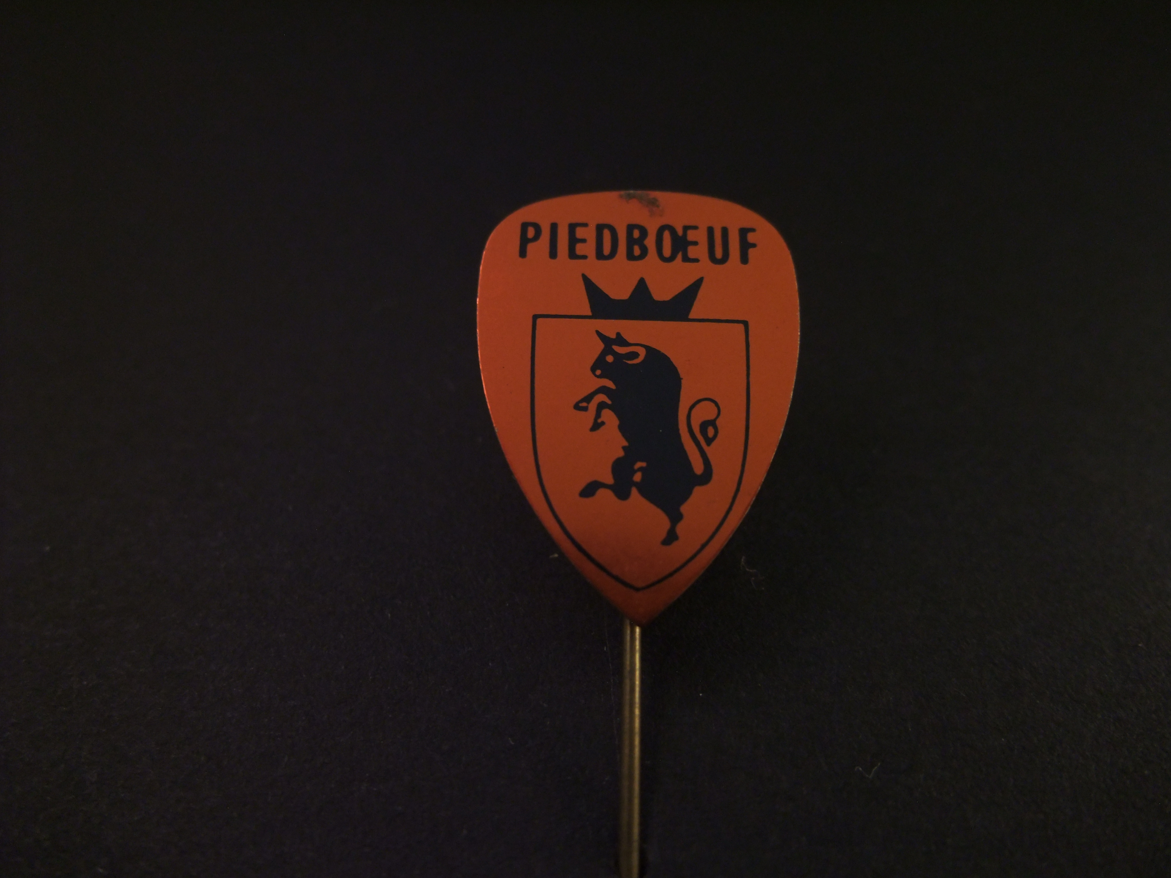 Piedboeuf Belgisch merk van tafelbieren, logo oranje